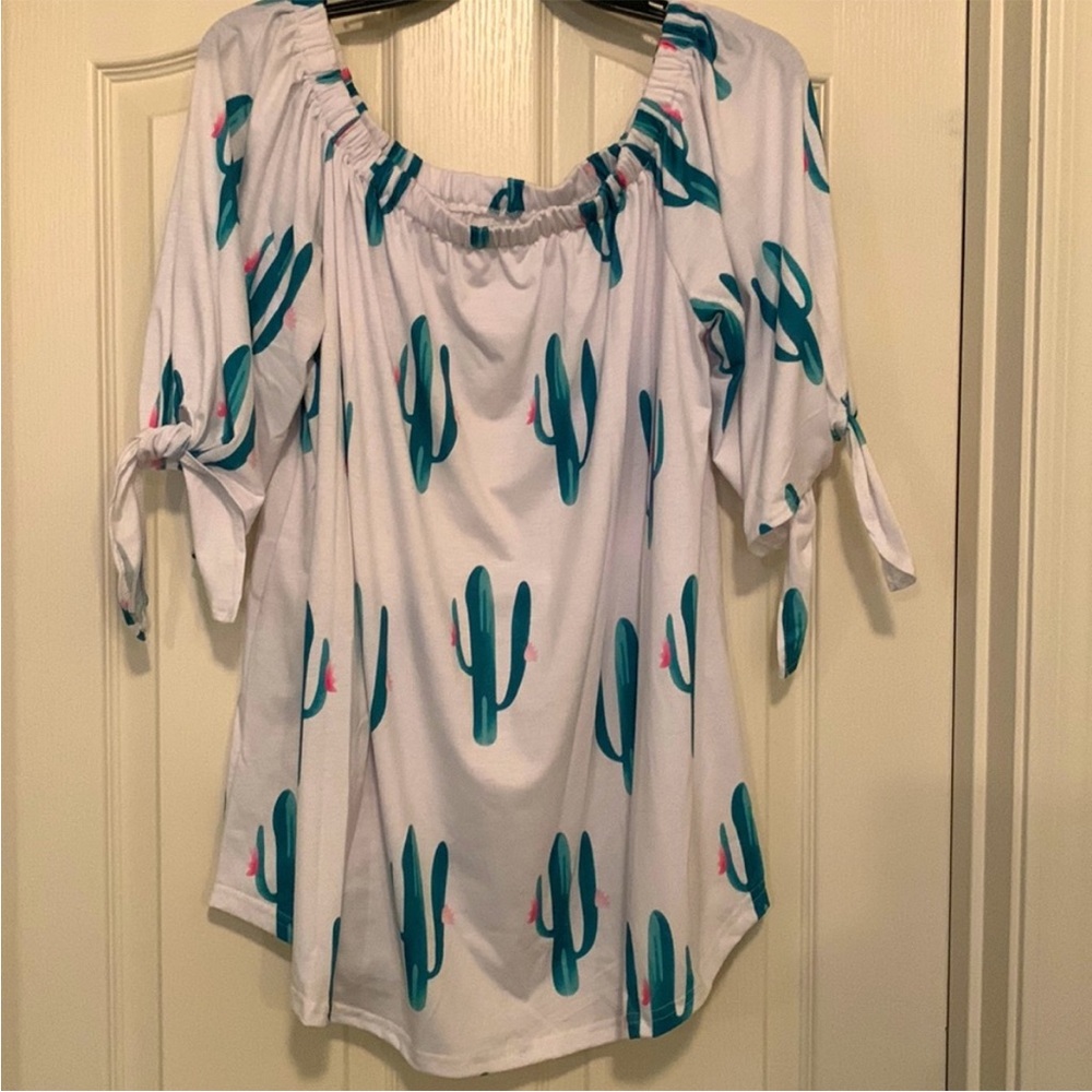 Women’s cactus tie sleeve top. Size xl
